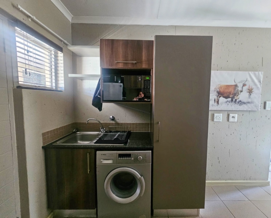 1 Bedroom Property for Sale in Van Der Hoff Park North West